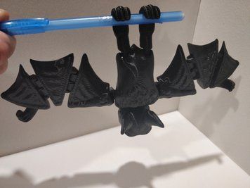 Рухома іграшка "Летюча миша". 21 см BAT-0001-16-BLACK виготовлений на 3D принтері