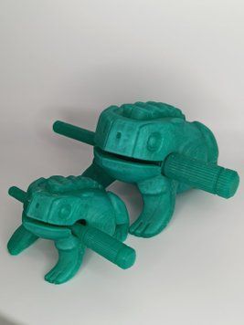 7 см. Співуча Жабка Гуіро. Перкусійний інструмент. 3D-друк органічним пластиком. GUIRO-7-TRGREEN виготовлений на 3D принтері