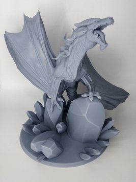 Молодий дракон на кристалах. D&D MINI-YOUNG-DRAGON виготовлений на 3D принтері