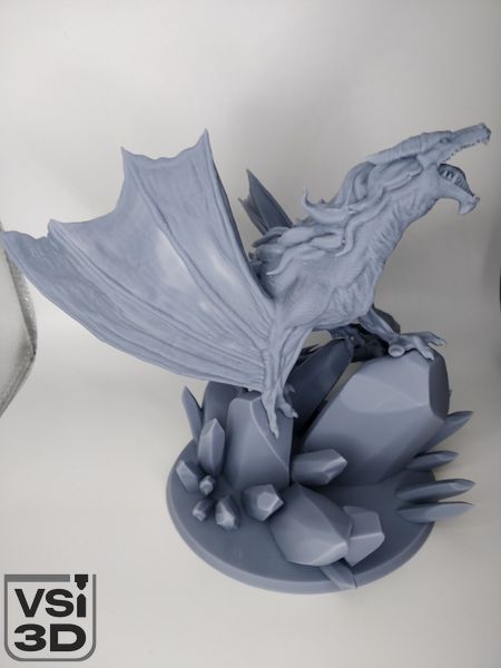 Молодой дракон на кристаллах. D&D MINI-YOUNG-DRAGON изготовленный на 3D принтере