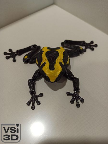 Подвижная игрушка "Пятнистая лягушка". 12 см FROG-0001-12-BLACK изготовленный на 3D принтере